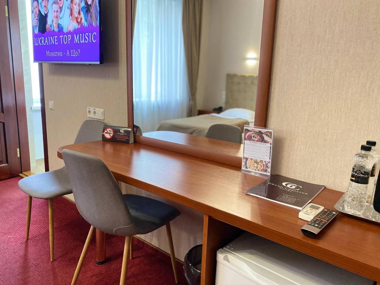 Grand Christer Hotel キエフ エクステリア 写真