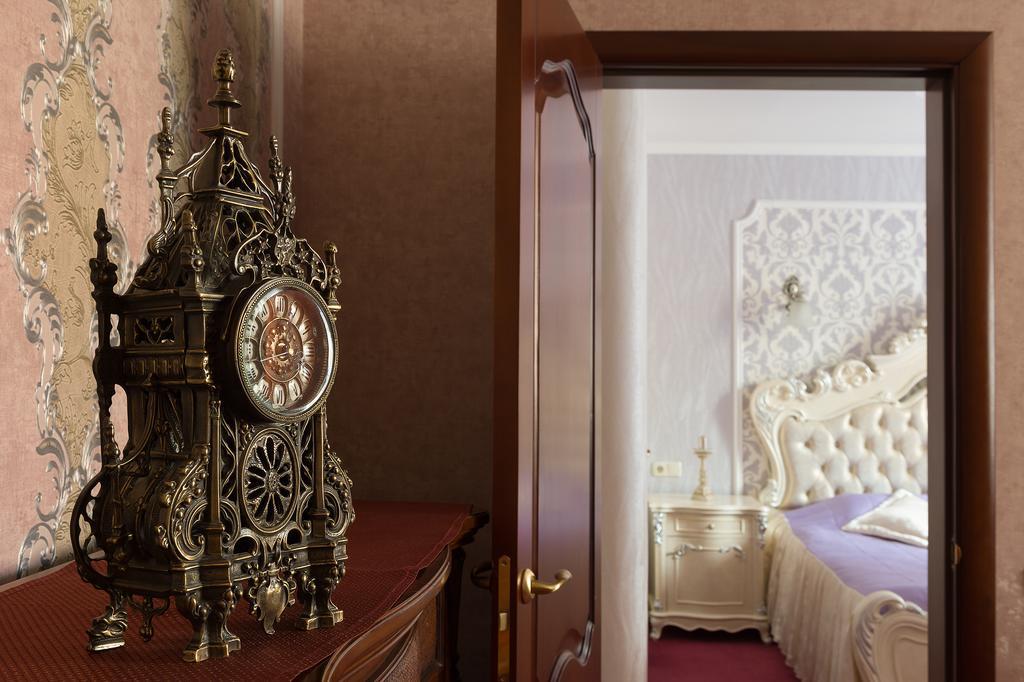 Grand Christer Hotel キエフ エクステリア 写真